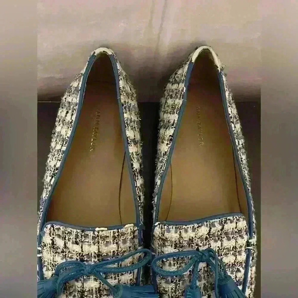 Ann‎ Taylor Ursula Tweed Tassel Loafers Womens size 8 with Blue Leather Trim - Picture 3 of 9